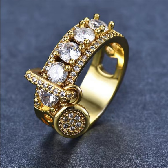 New Yellow Gold Plated Stylish And Creative Zircon With Disc Wedding Party Ring - Picture 4 of 8